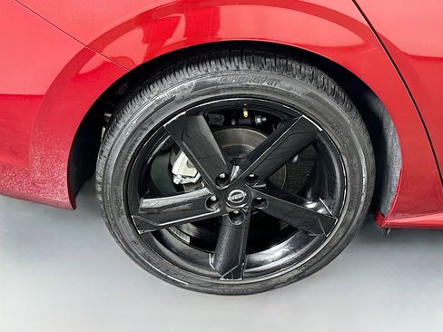 Used 2024 Nissan Sentra SR w/ Trunk Package image 33