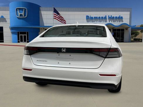 New 2025 Honda Accord LX image 4