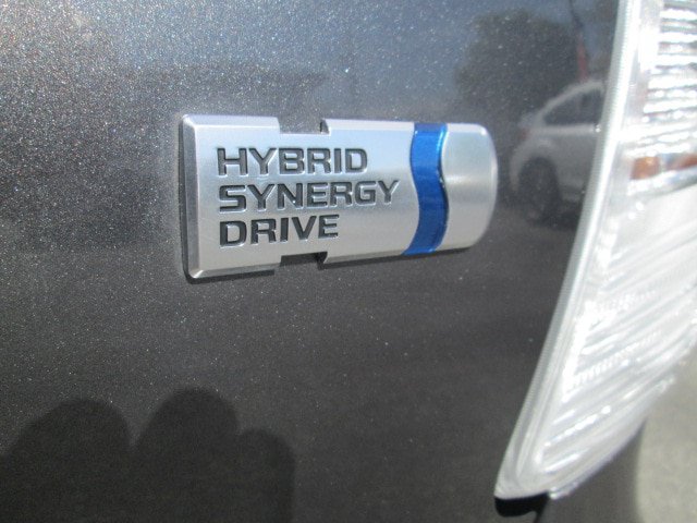 Used 2017 Toyota Prius V Four FWD image 8