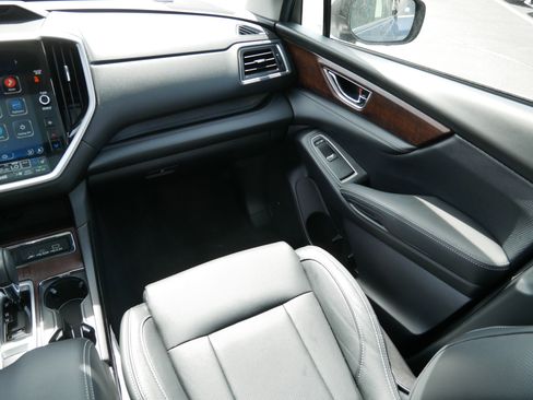 Certified 2023 Subaru Ascent Touring AWD/4WD image 11