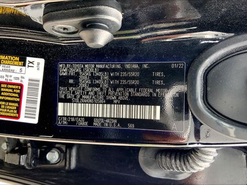 Used 2022 Toyota Highlander XSE image 36