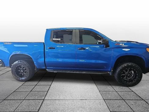 Used 2022 Chevrolet Silverado 1500 LT Trail Boss w/ Convenience Package II AWD/4WD image 4