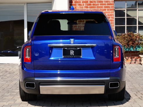 Certified 2023 Rolls-Royce Cullinan w/ Cullinan Package AWD/4WD image 10
