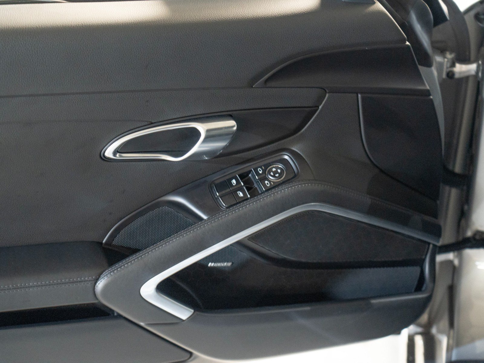Certified 2018 Porsche 718 Cayman GTS RWD image 17