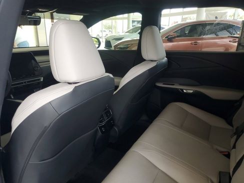 Used 2023 Lexus RX 350 Premium image 14