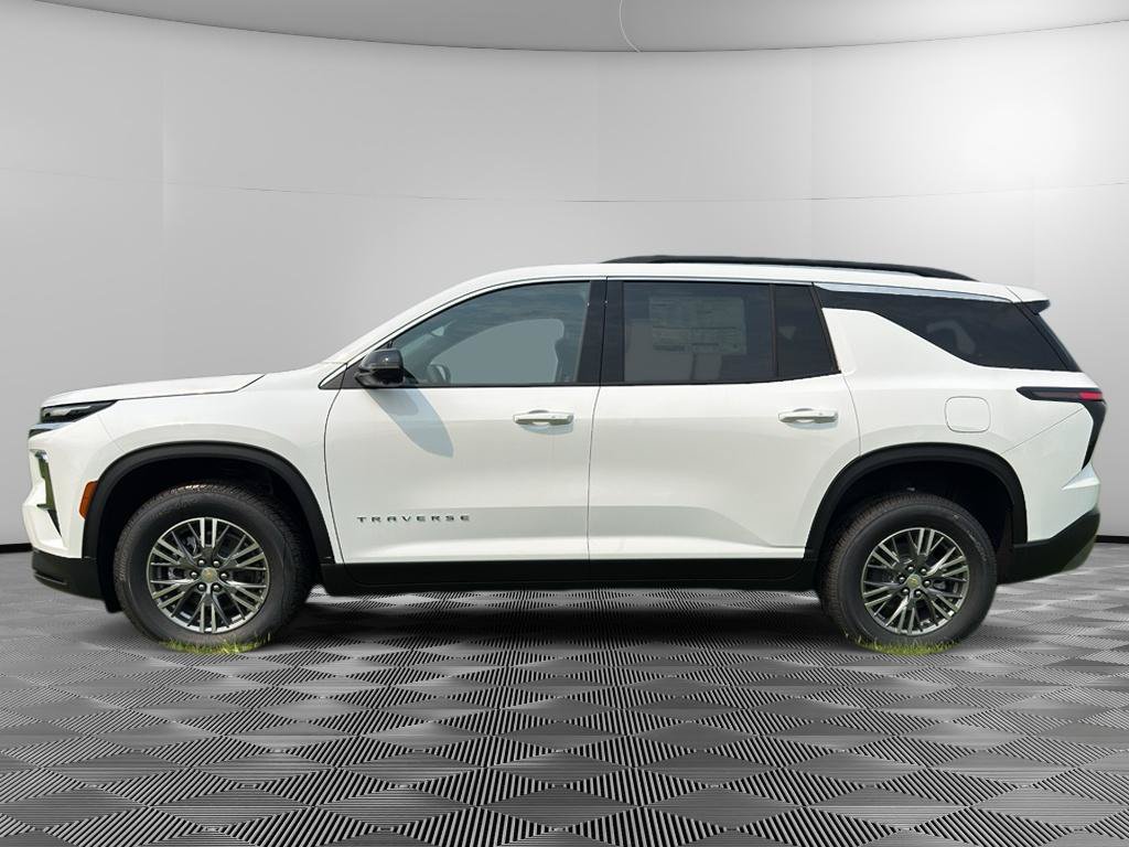 New 2026 Chevrolet Traverse LT w/ Driver Confidence Package FWD image 2