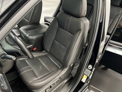 Used 2023 Chevrolet Tahoe RST RWD image 11