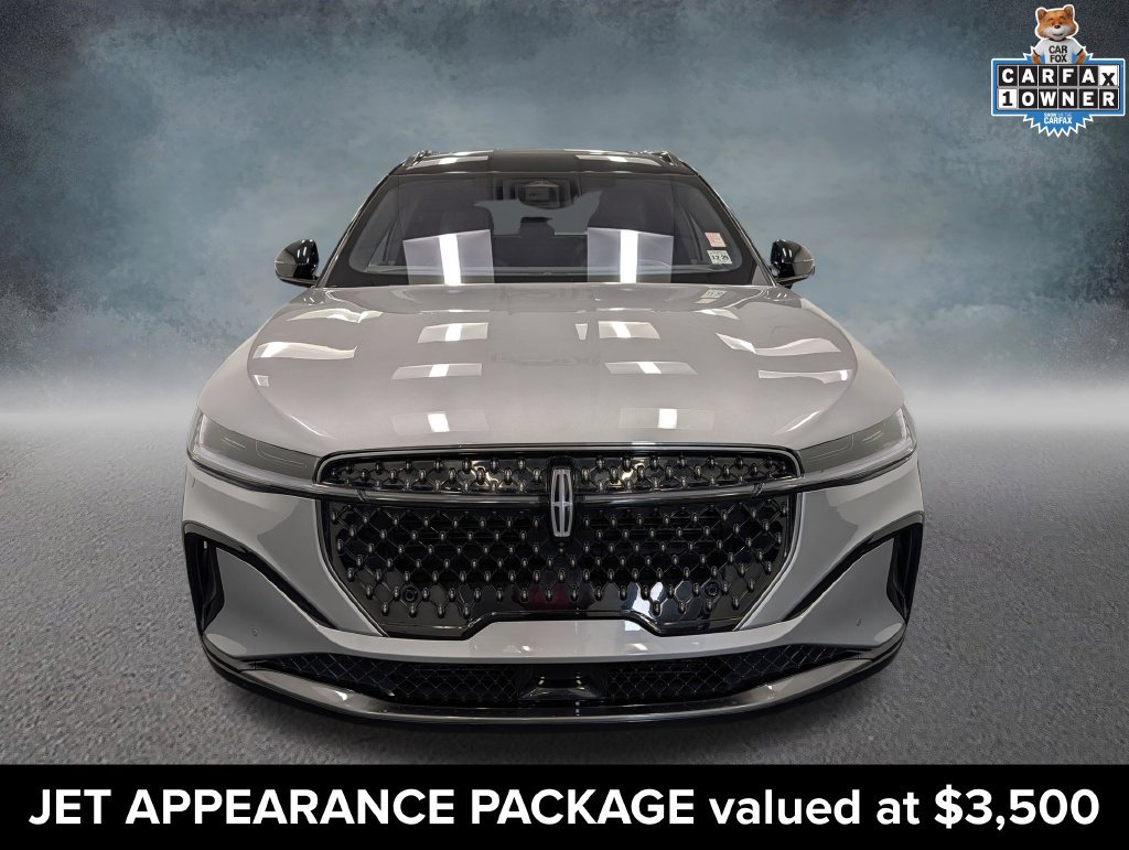 Used 2025 Lincoln Nautilus Reserve w/ Jet Appearance Package AWD/4WD image 2