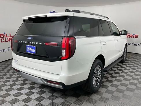 New 2026 Ford Expedition Platinum image 3