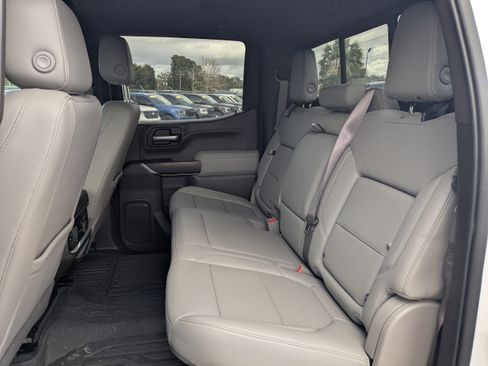 Used 2022 GMC Sierra 1500 SLT w/ SLT Premium Plus Package AWD/4WD image 13