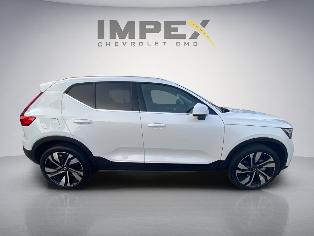 Used 2024 Volvo XC40 B5 Ultimate w/ Climate Package AWD/4WD image 6