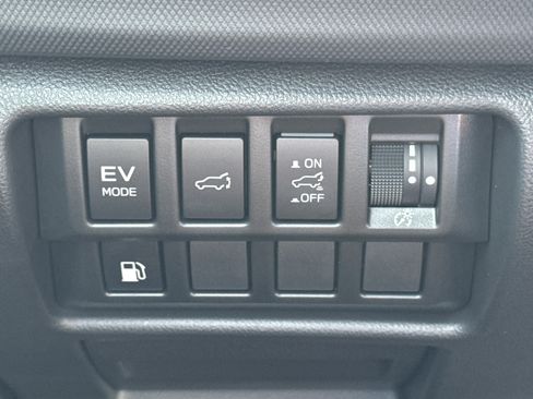 New 2025 Subaru Forester Premium image 24