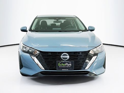 Used 2024 Nissan Sentra SV image 2