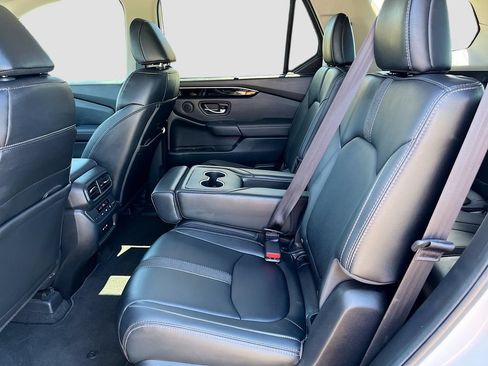 Used 2024 Honda Pilot EX-L image 23