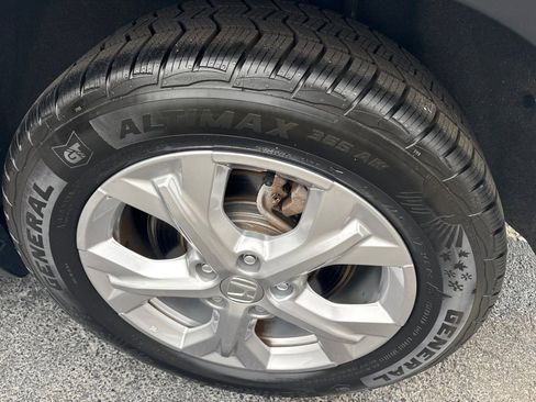 Used 2023 Honda HR-V LX image 11