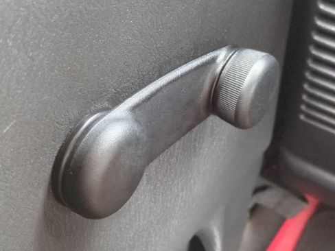 Used 2006 Jeep Wrangler Rubicon AWD/4WD image 33