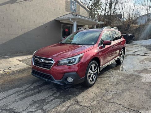 Used 2019 Subaru Outback 2.5i Limited w/ Popular Package #2 image 1