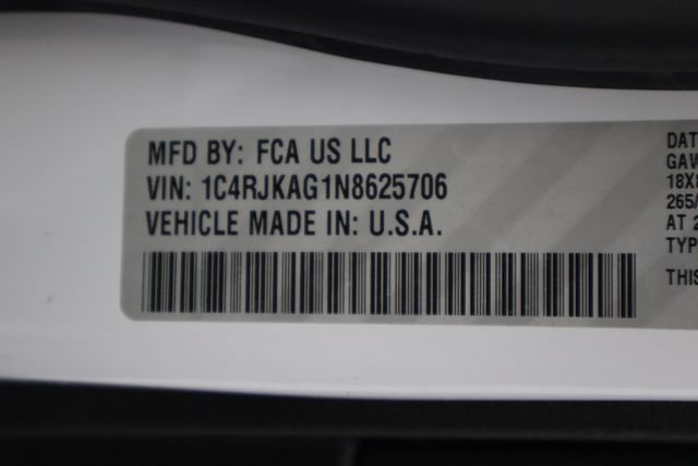 Used 2022 Jeep Grand Cherokee L Laredo w/ Luxury Tech Group I AWD/4WD image 35