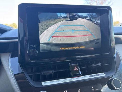 Used 2024 Toyota Corolla LE image 11