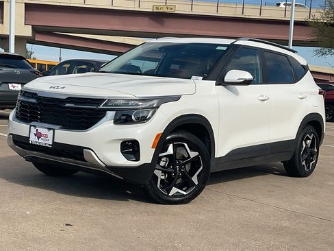 Used 2025 Kia Seltos S image 2