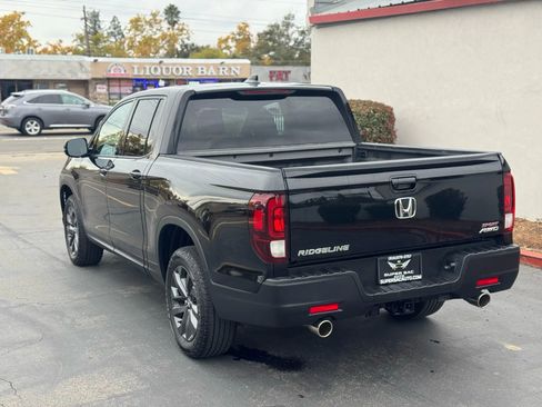 Used 2022 Honda Ridgeline Sport image 4
