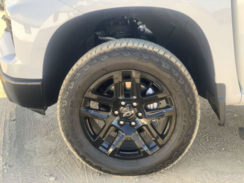 Certified 2026 Chevrolet Silverado 1500 LT Trail Boss w/ Safety Package AWD/4WD image 32