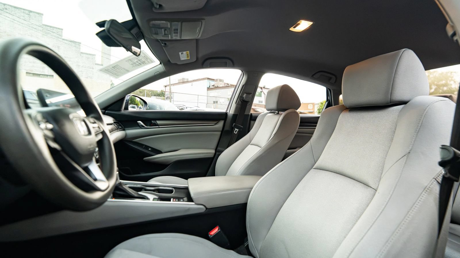 Used 2018 Honda Accord LX image 24