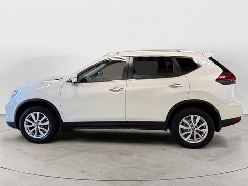 Used 2018 Nissan Rogue SV w/ Premium Package AWD/4WD image 2