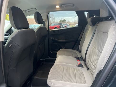 Certified 2022 Ford Escape SE image 16