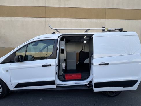 Used 2019 Ford Transit Connect XL image 4