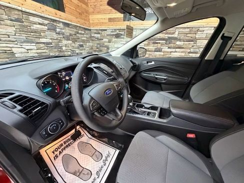 Used 2017 Ford Escape SE image 10