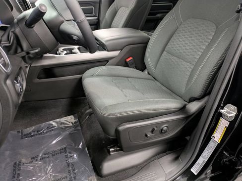 Used 2025 RAM 1500 Big Horn AWD/4WD image 11