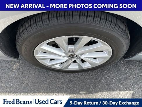 Used 2022 Toyota Camry LE FWD image 10