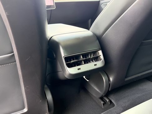 Used 2019 Tesla Model 3 Long Range AWD/4WD image 31