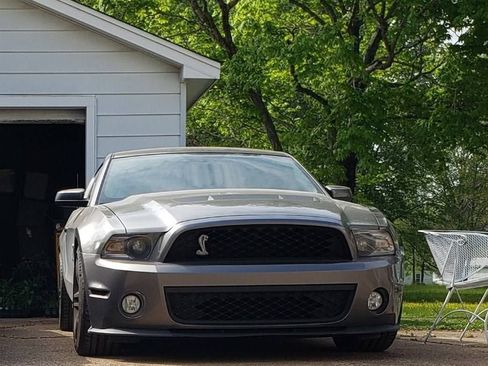 Used 2010 Ford Mustang Shelby GT500 image 2