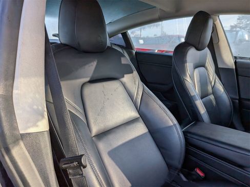 Used 2022 Tesla Model 3 Standard Range image 37