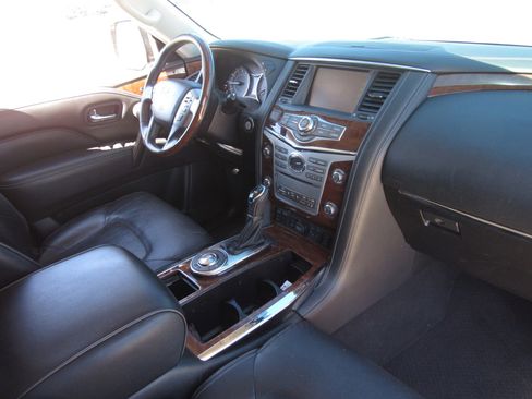 Used 2019 INFINITI QX80 Luxe w/ Proassist Package image 10