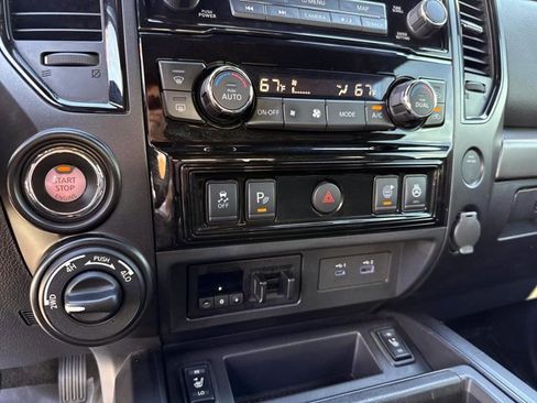 Used 2020 Nissan Titan PRO-4X w/ Pro-4x Convenience Package image 23