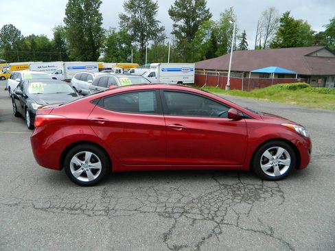 Used 2013 Hyundai Elantra GLS FWD image 9