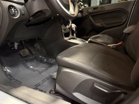 Used 2019 Ford Fiesta SE FWD image 10