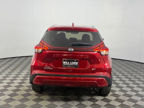 Used 2024 Nissan Kicks SV FWD image 9