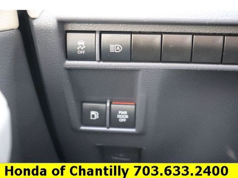 Used 2024 Toyota Sienna XLE image 16