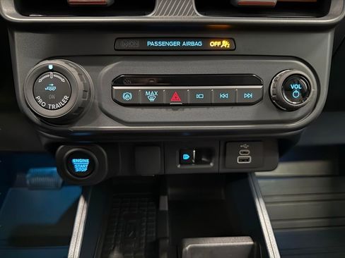 New 2025 Ford Maverick Lariat w/ 4K Tow Package AWD/4WD image 18