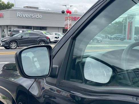 Certified 2022 Nissan Frontier S w/ Technology Package AWD/4WD image 25