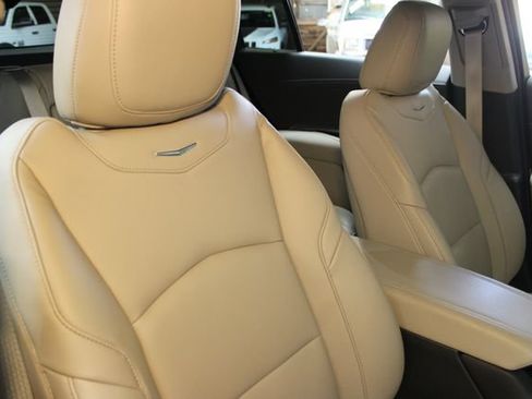 Used 2022 Cadillac XT4 Luxury w/ Driver Awareness Package AWD/4WD image 10