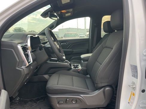 New 2025 GMC Canyon Elevation w/ Convenience Package image 17