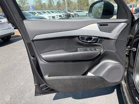 Certified 2025 Volvo XC90 B5 Core image 26