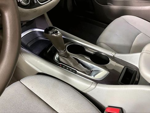Used 2016 Chevrolet Malibu LT FWD image 14