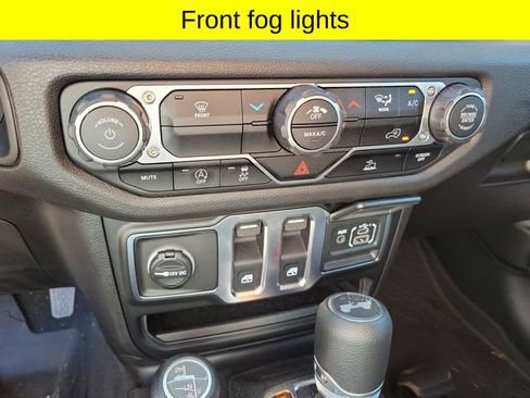 Used 2026 Jeep Wrangler Sport AWD/4WD image 16