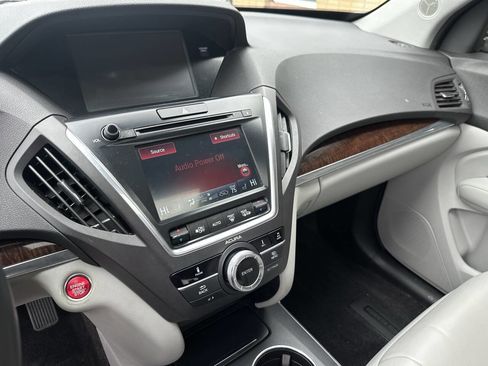 Used 2017 Acura MDX SH-AWD image 2